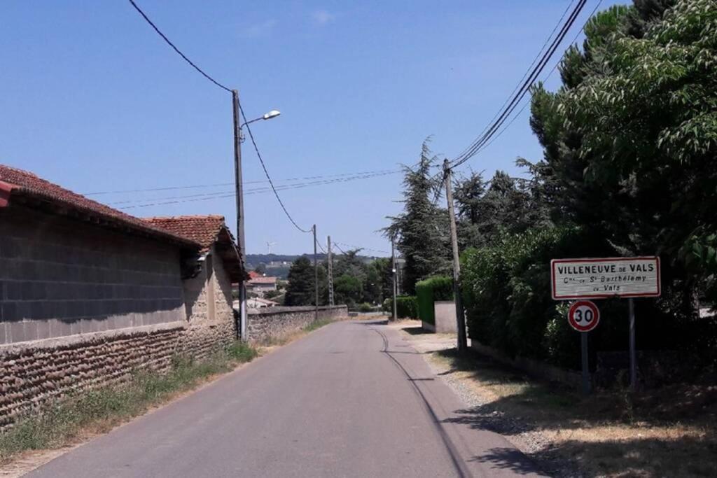 Maison De Village Saint-Barthélemy-de-Vals Buitenkant foto